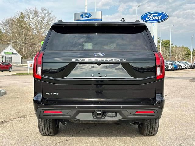 Used 2025 Ford Expedition Active image 4