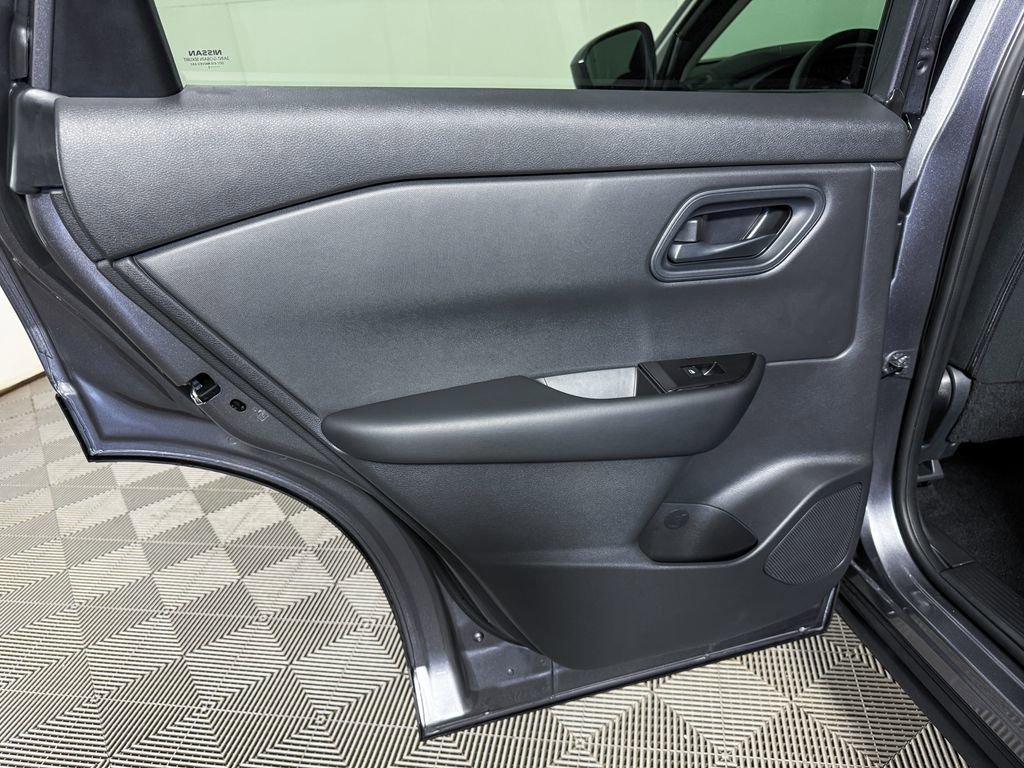 Certified 2025 Nissan Rogue S image 36