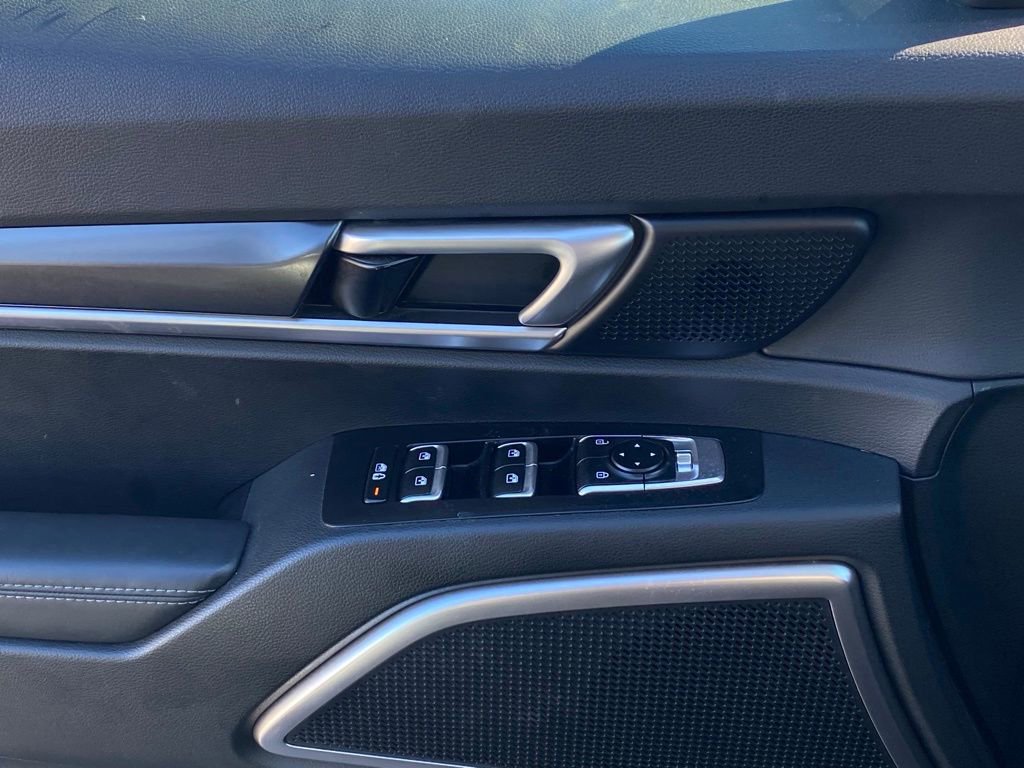 Certified 2025 Kia Telluride S AWD/4WD image 21