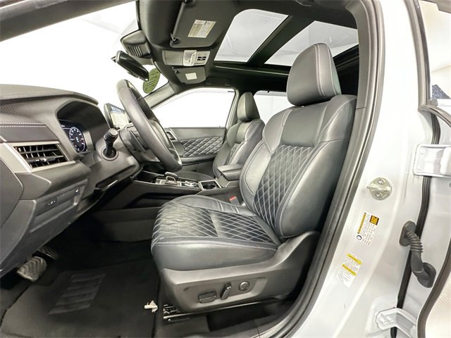 Used 2023 Mitsubishi Outlander SEL Black Edition image 4