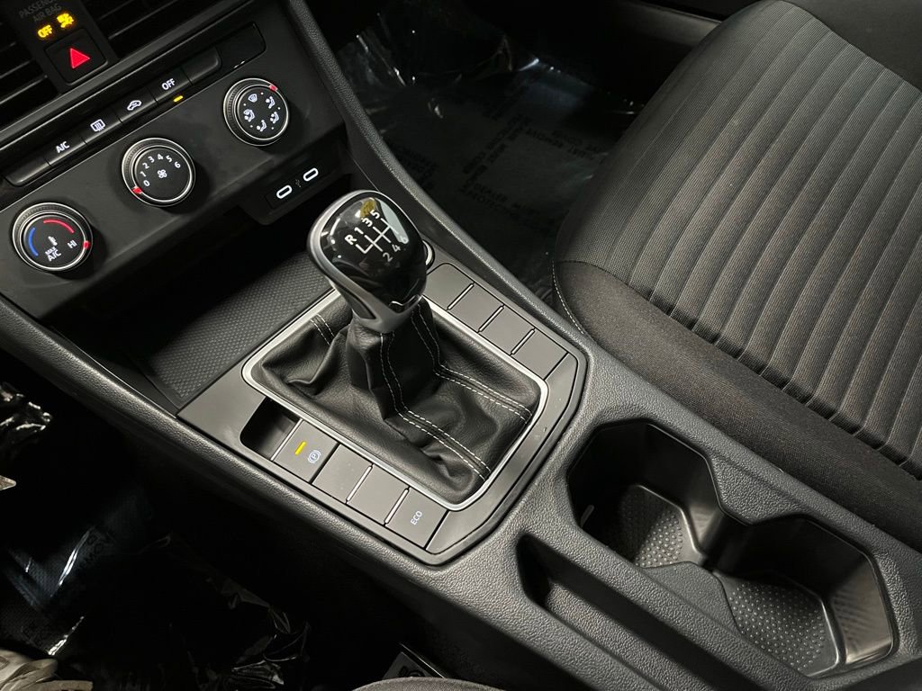 Used 2023 Volkswagen Jetta S image 7