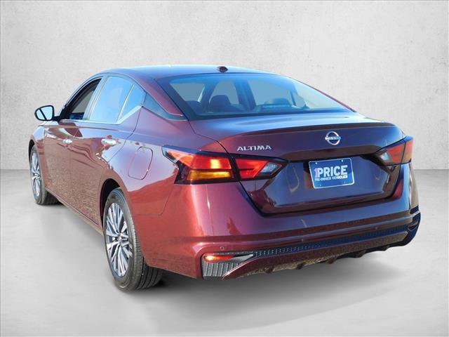 Used 2025 Nissan Altima 2.5 SV FWD image 13