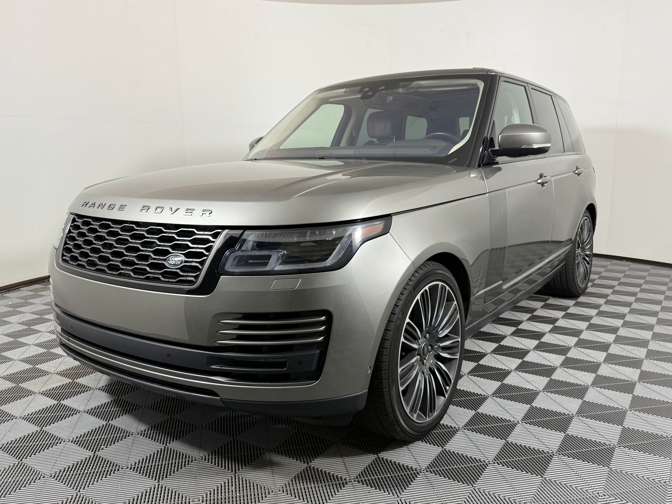 Used 2022 Land Rover Range Rover Westminster Edition AWD/4WD image 1