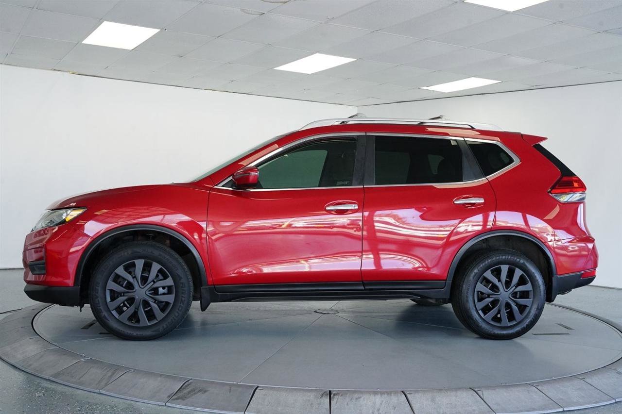 Used 2017 Nissan Rogue S w/ Appearance Package image 5