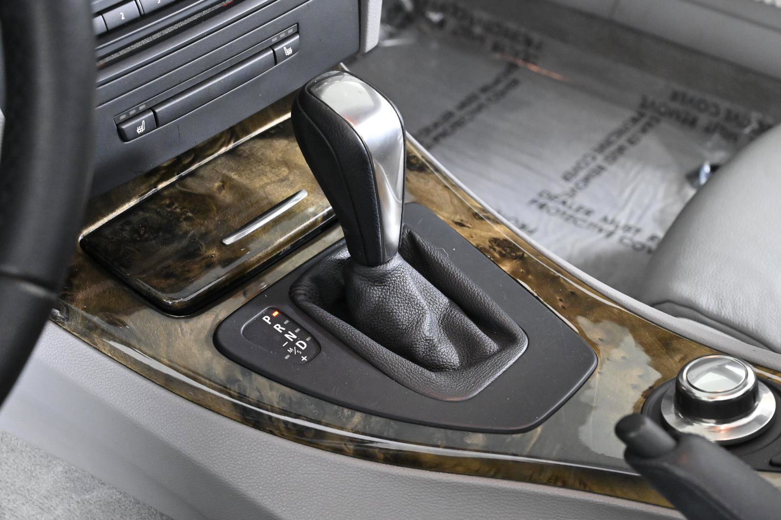 Used 2008 BMW 335i Convertible image 21