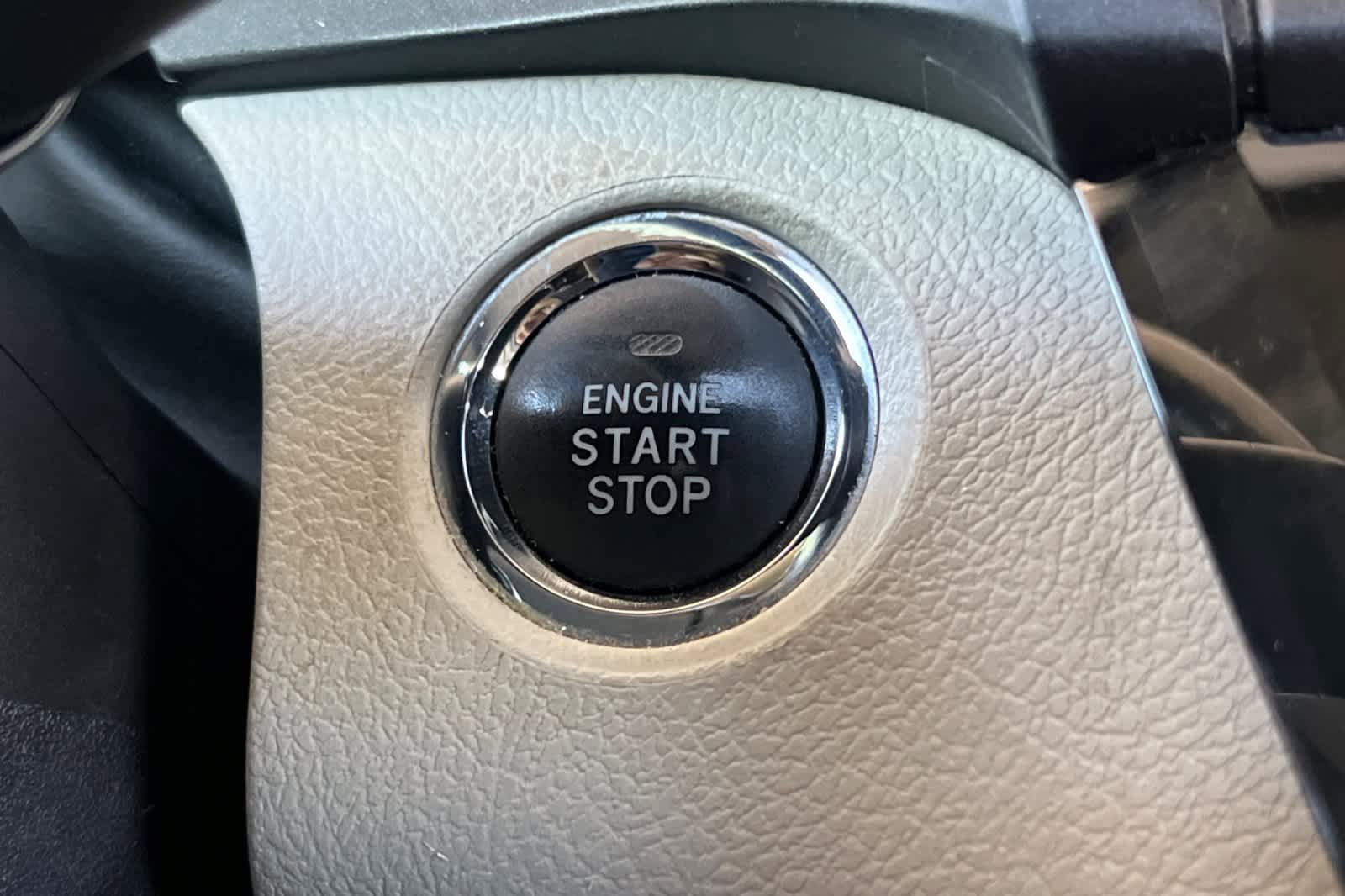 Used 2018 Toyota Sienna XLE w/ XLE Navigation Package FWD image 26