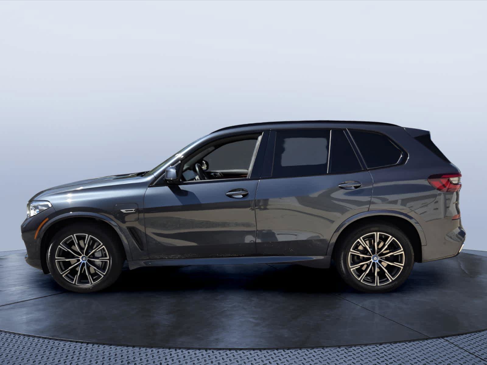 Used 2022 BMW X5 xDrive45e w/ M Sport Package AWD/4WD image 6