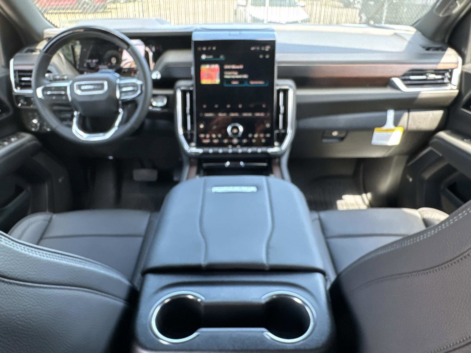New 2026 GMC Yukon Denali w/ Denali Reserve Package AWD/4WD image 19