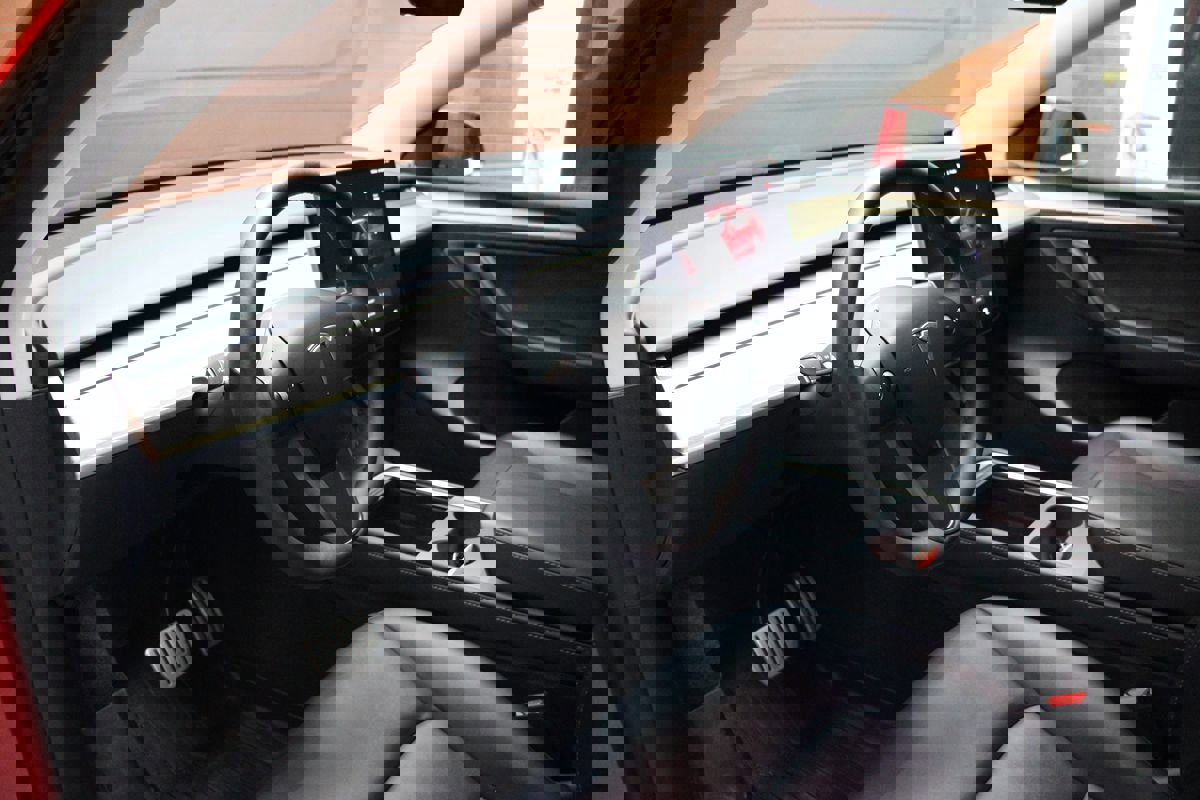 Used 2023 Tesla Model Y Performance image 17