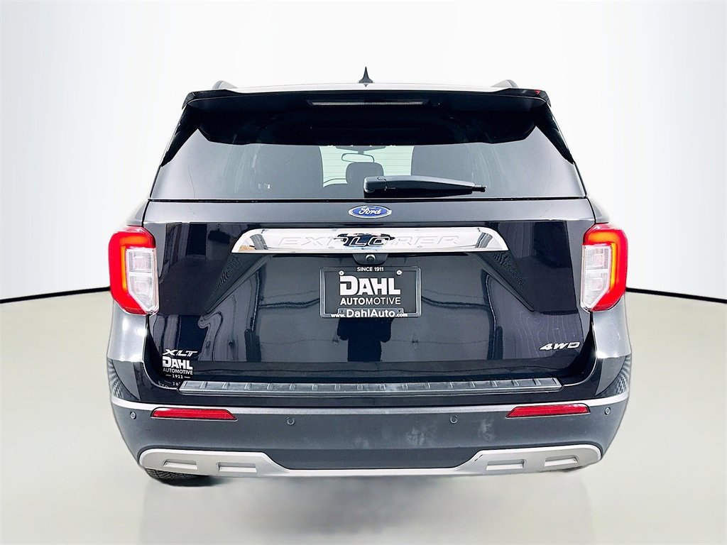 Used 2024 Ford Explorer XLT w/ Equipment Group 202A image 6