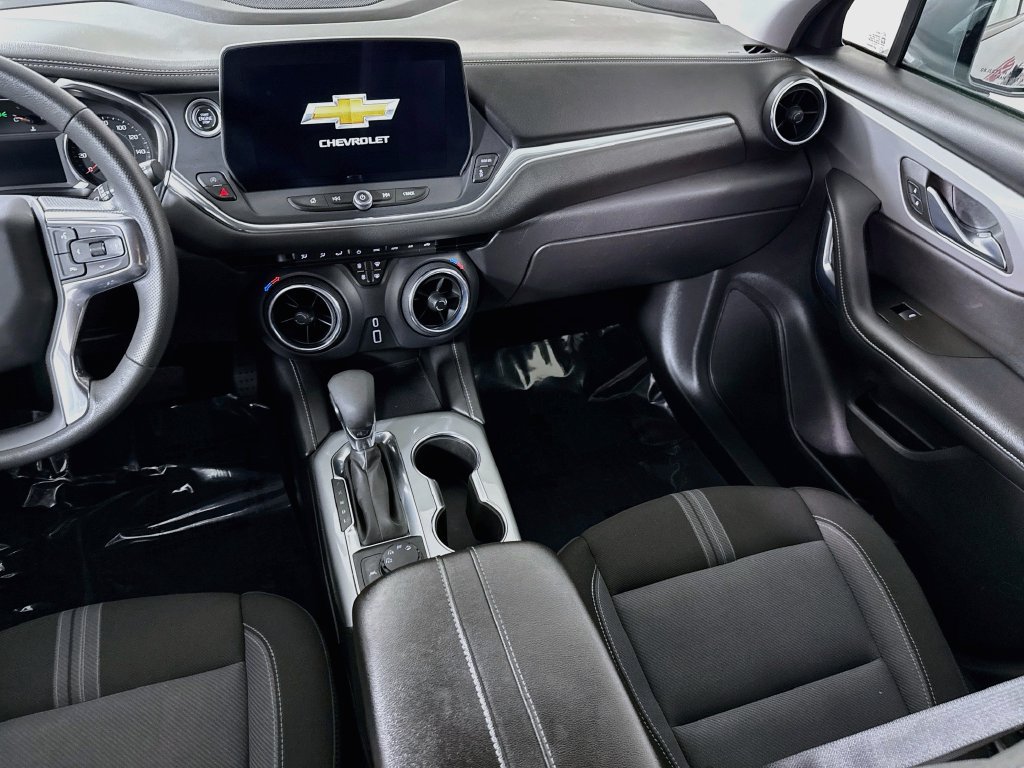 Used 2023 Chevrolet Blazer LT AWD/4WD image 25
