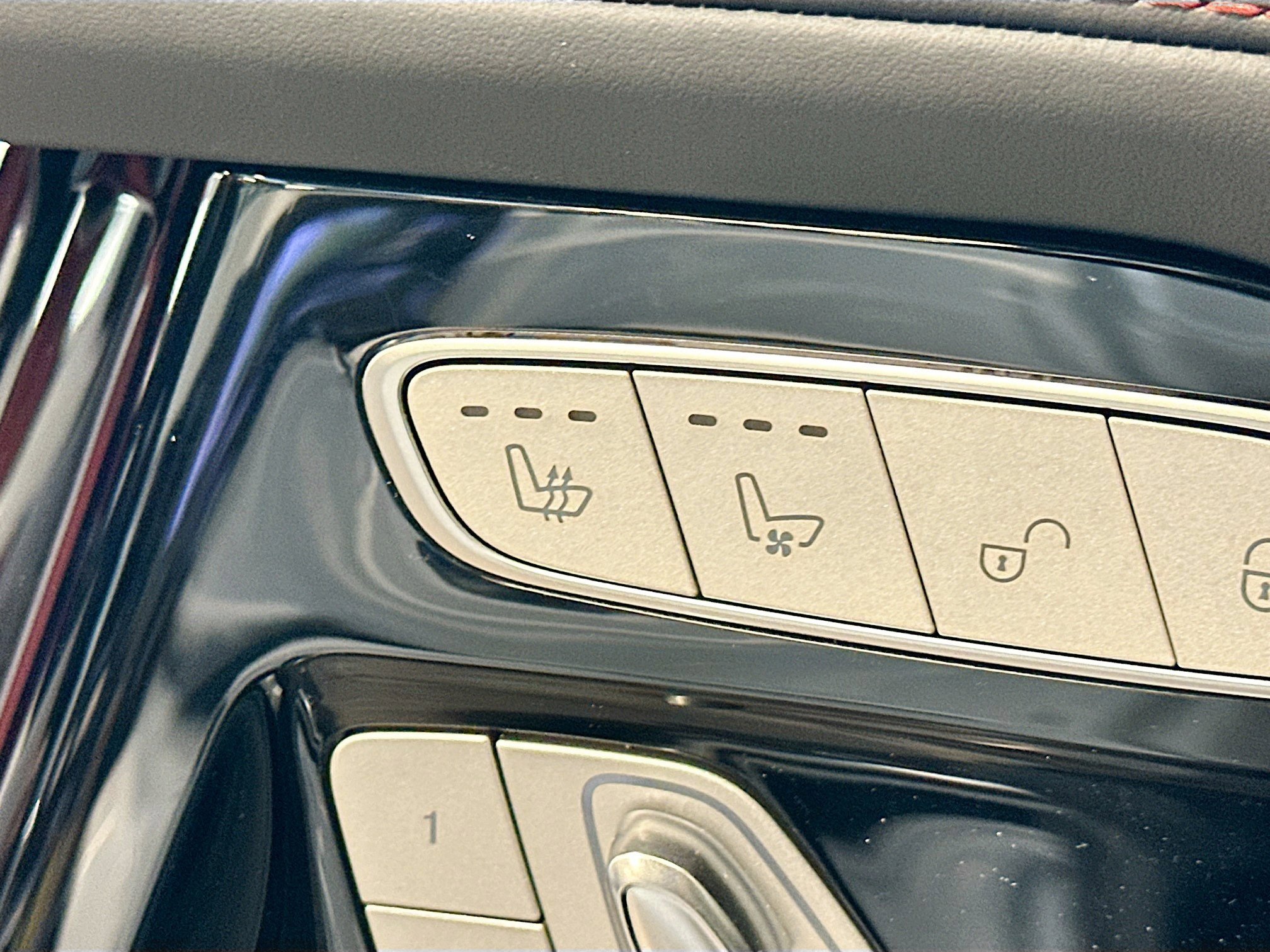 Certified 2025 Mercedes-Benz G 63 AMG 4MATIC image 26