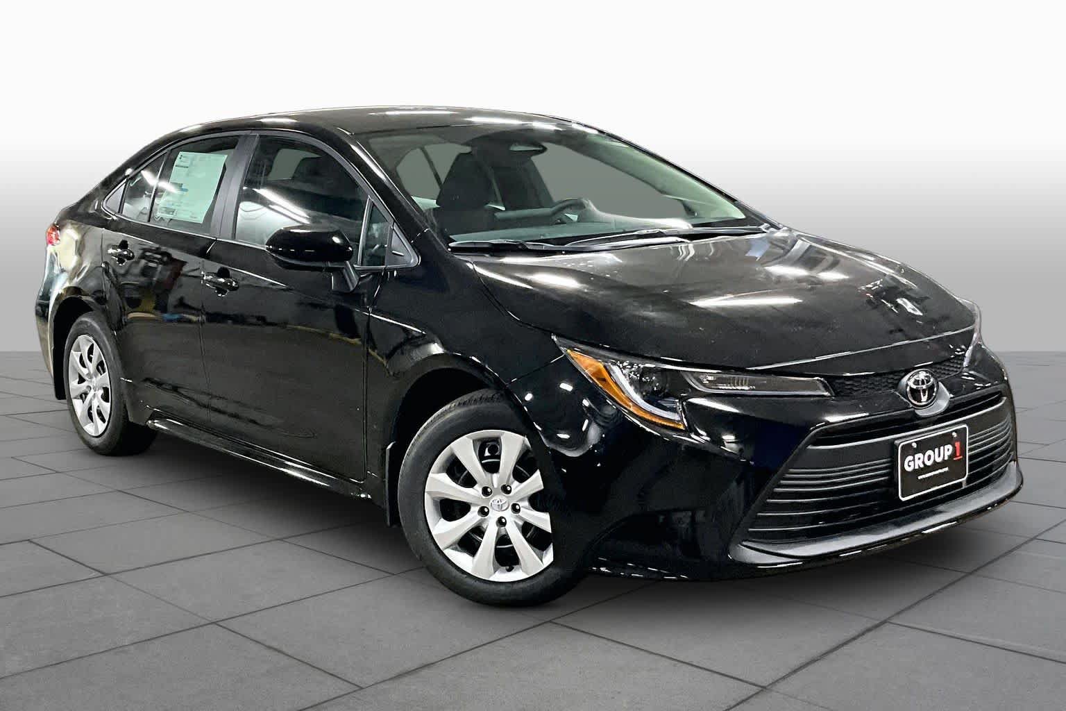 New 2027 Toyota Corolla LE FWD image 2