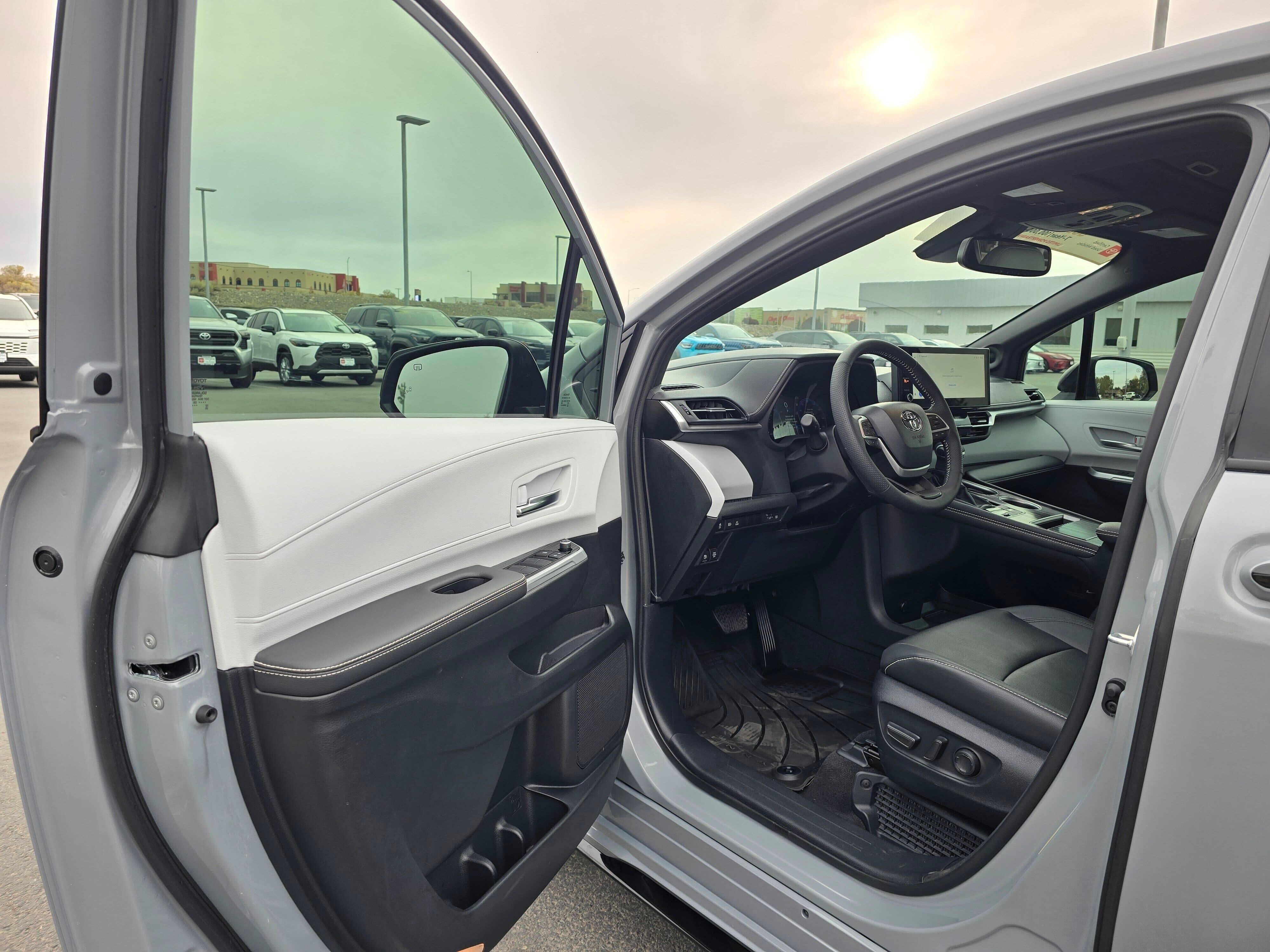 Certified 2026 Toyota Sienna XSE AWD/4WD image 16