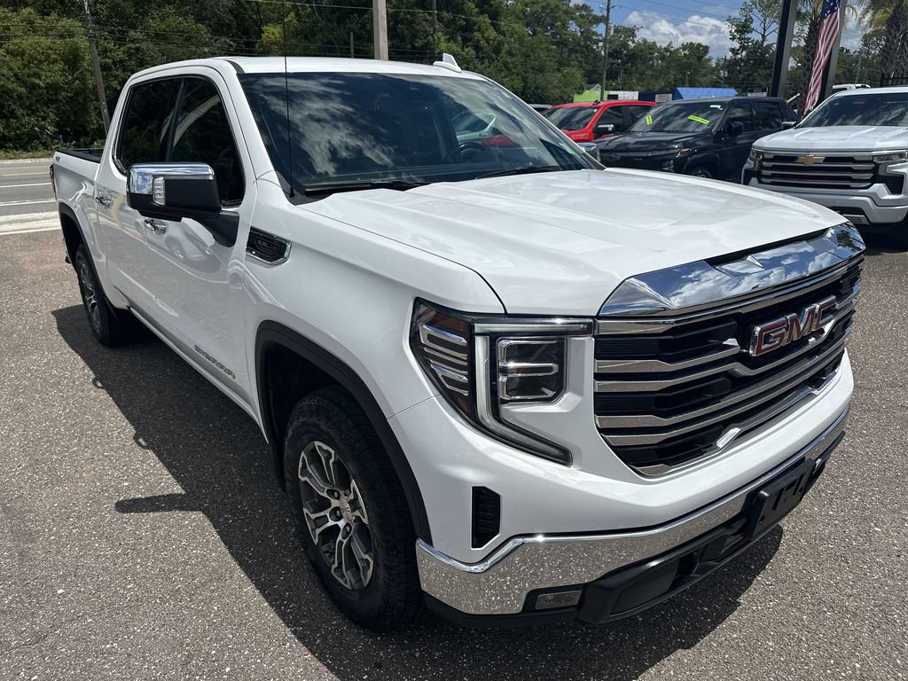 Used 2024 GMC Sierra 1500 SLT AWD/4WD image 10