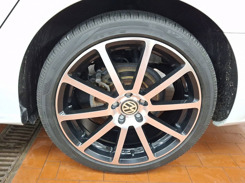 Used 2017 Volkswagen Passat 1.8T R-Line FWD image 6