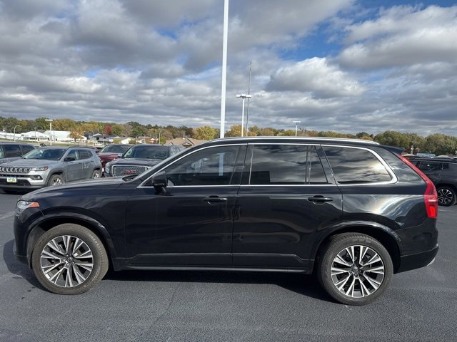 Used 2022 Volvo XC90 T6 Momentum w/ Climate Package image 5