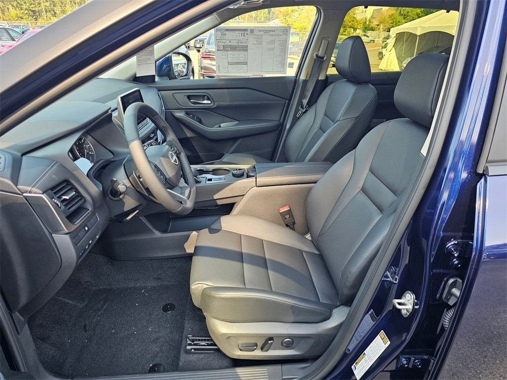 New 2026 Nissan Rogue SV image 18