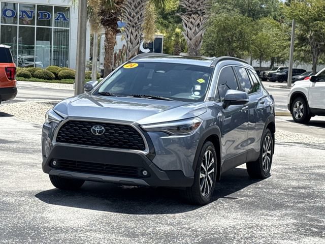 Used 2024 Toyota Corolla Cross XLE w/ Convenience Package AWD/4WD image 13