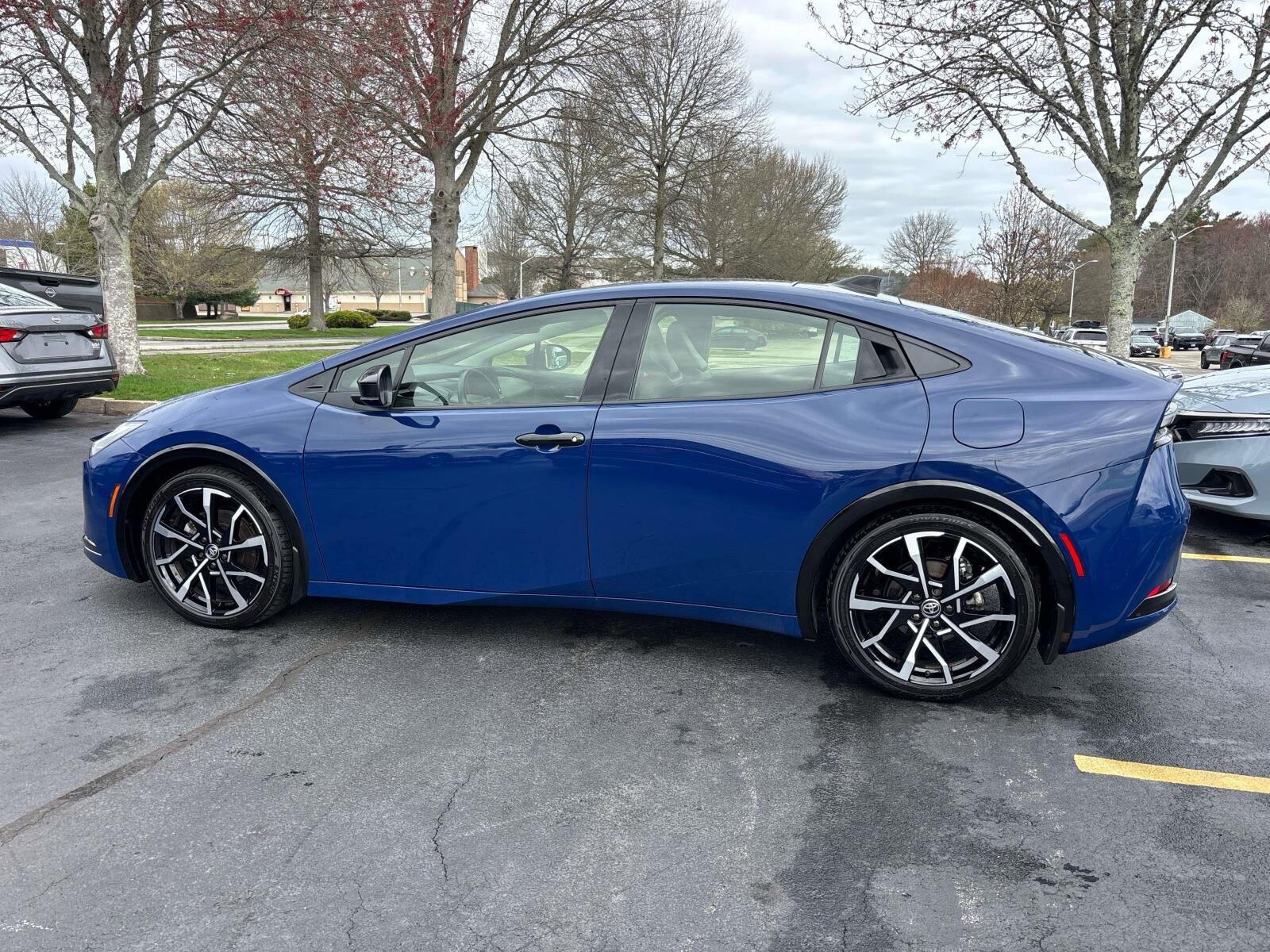 Used 2024 Toyota Prius Prime FWD image 2