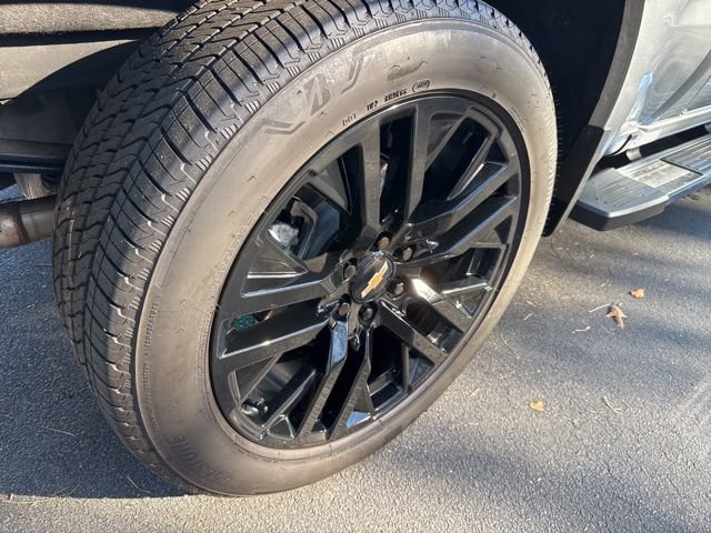 Used 2025 Chevrolet Silverado 1500 High Country image 34