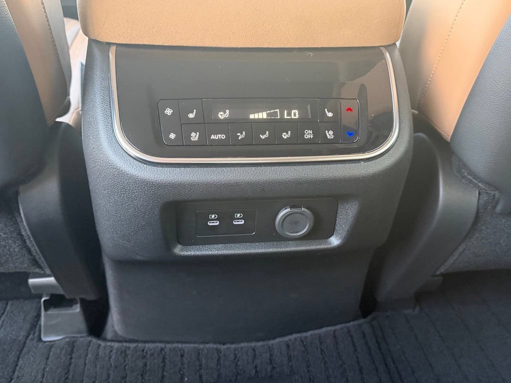 Used 2025 INFINITI QX80 Sensory AWD/4WD image 27