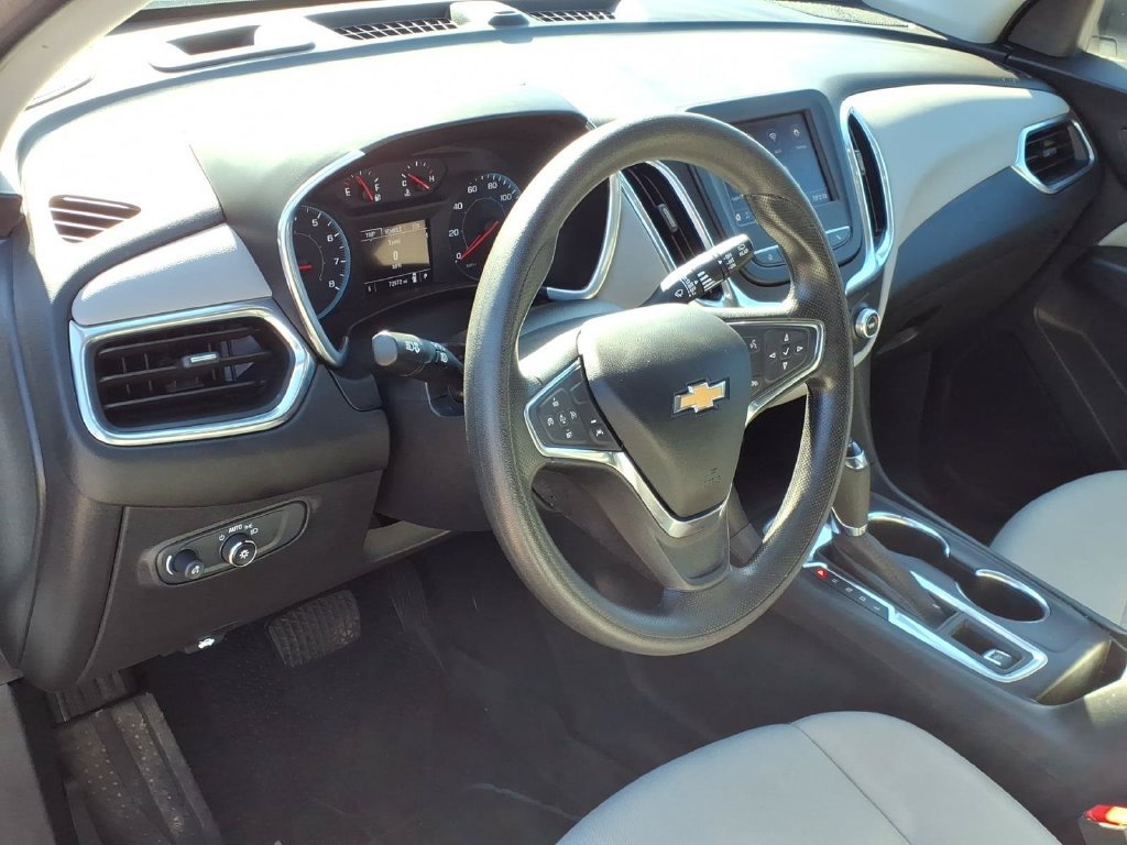 Used 2021 Chevrolet Equinox LS w/ LS Convenience Package AWD/4WD image 17