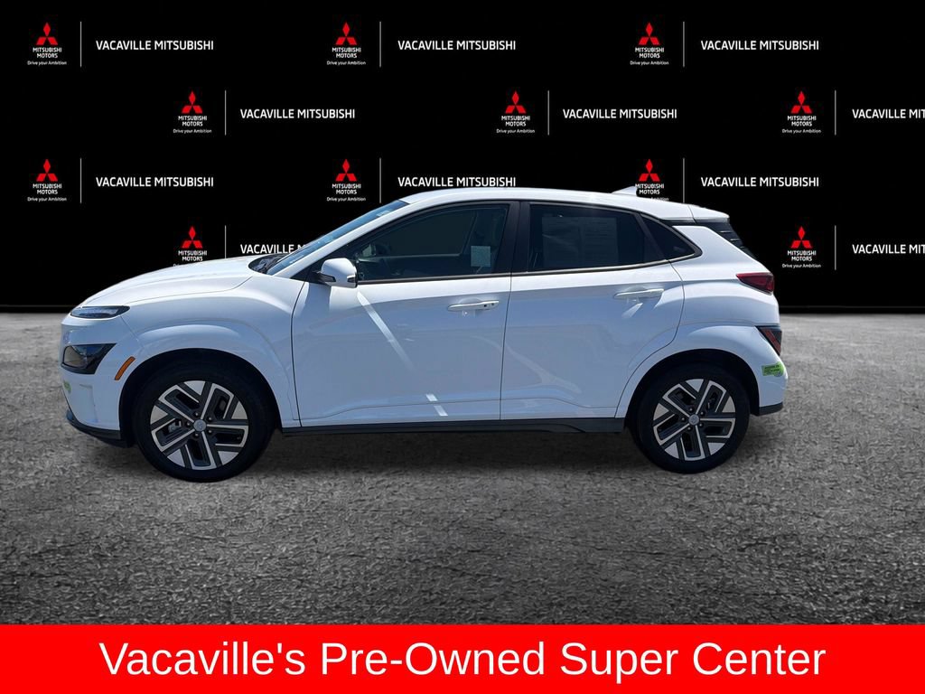 Used 2023 Hyundai Kona SE FWD image 2