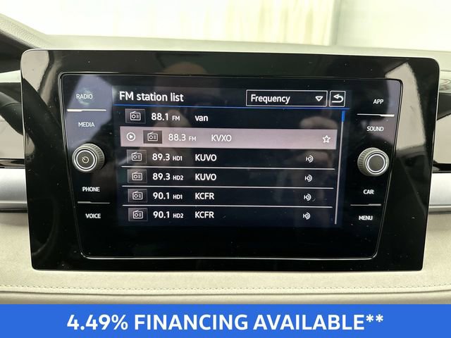 Used 2025 Volkswagen Taos SE image 18