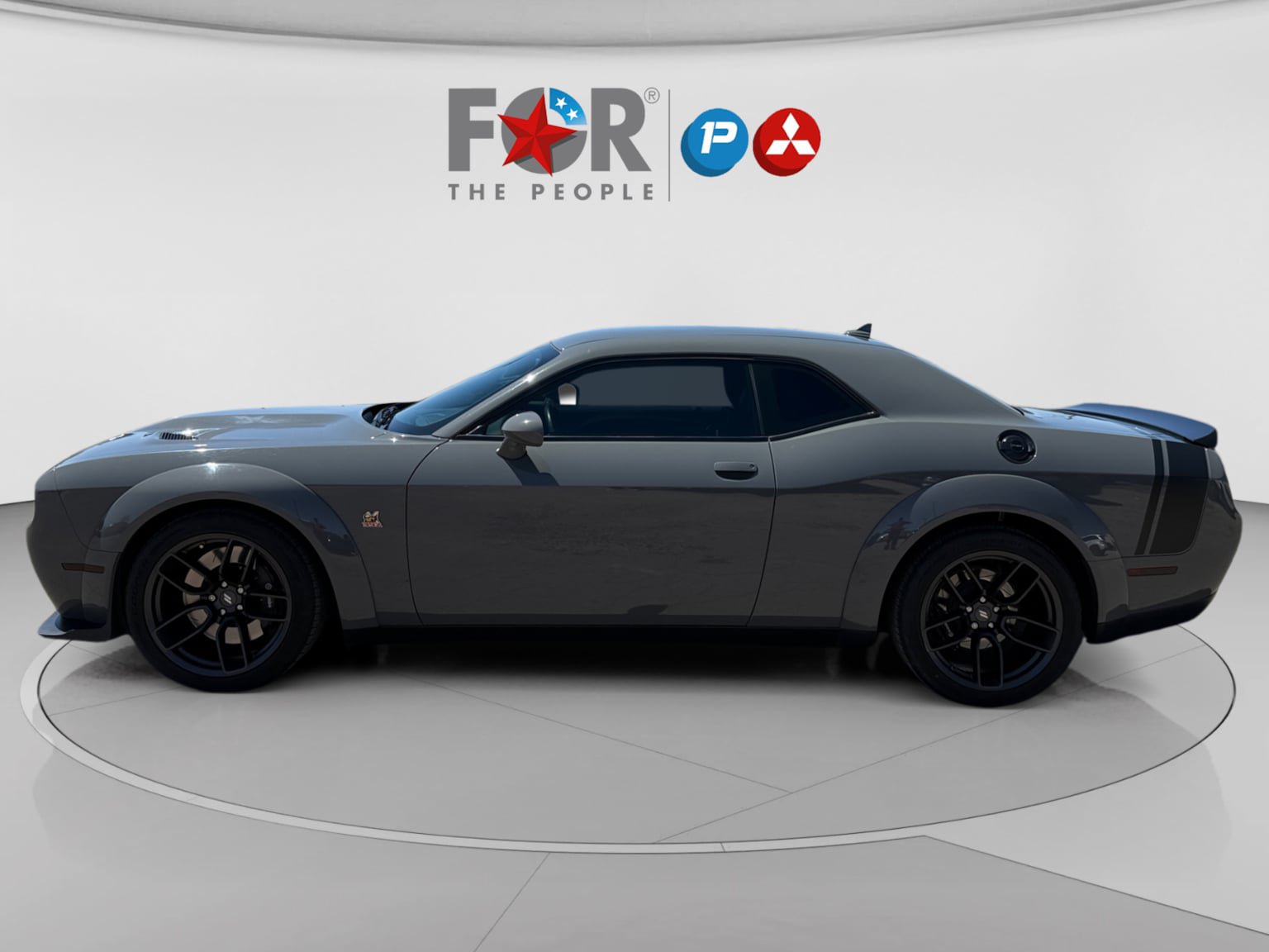 Used 2019 Dodge Challenger R/T Scat Pack RWD image 2