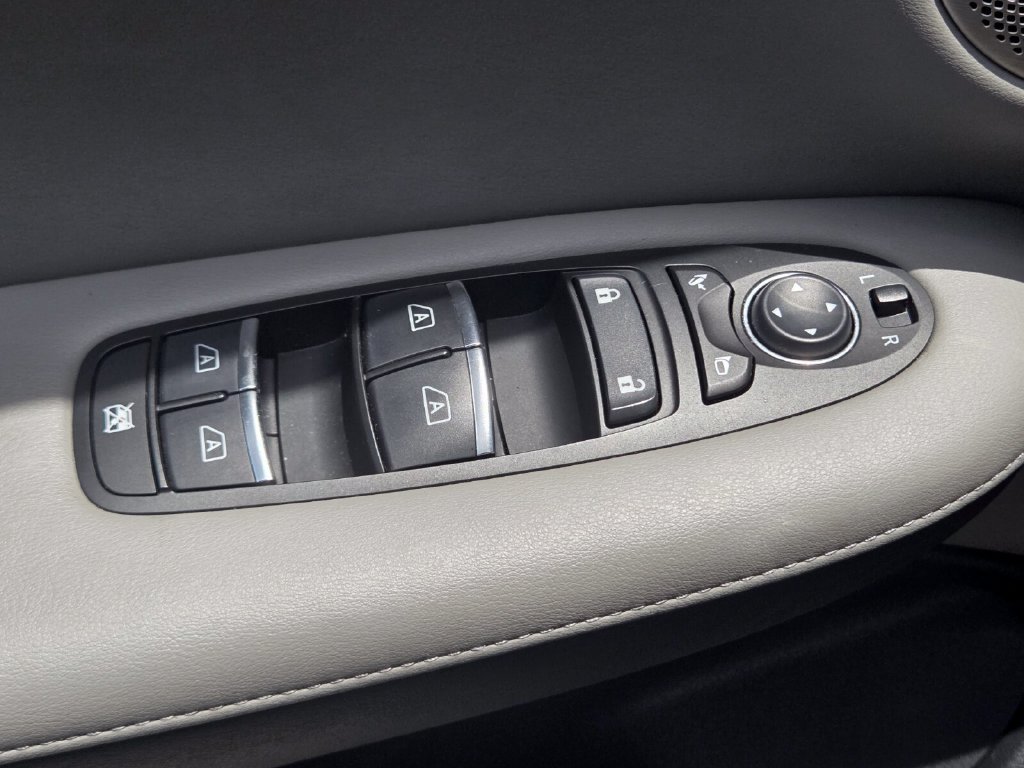 Used 2023 INFINITI QX50 Sensory FWD image 29