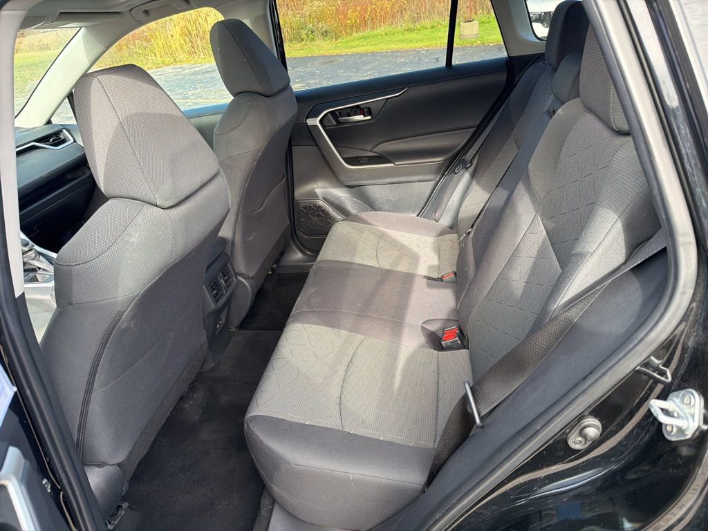 Used 2024 Toyota RAV4 XLE image 30