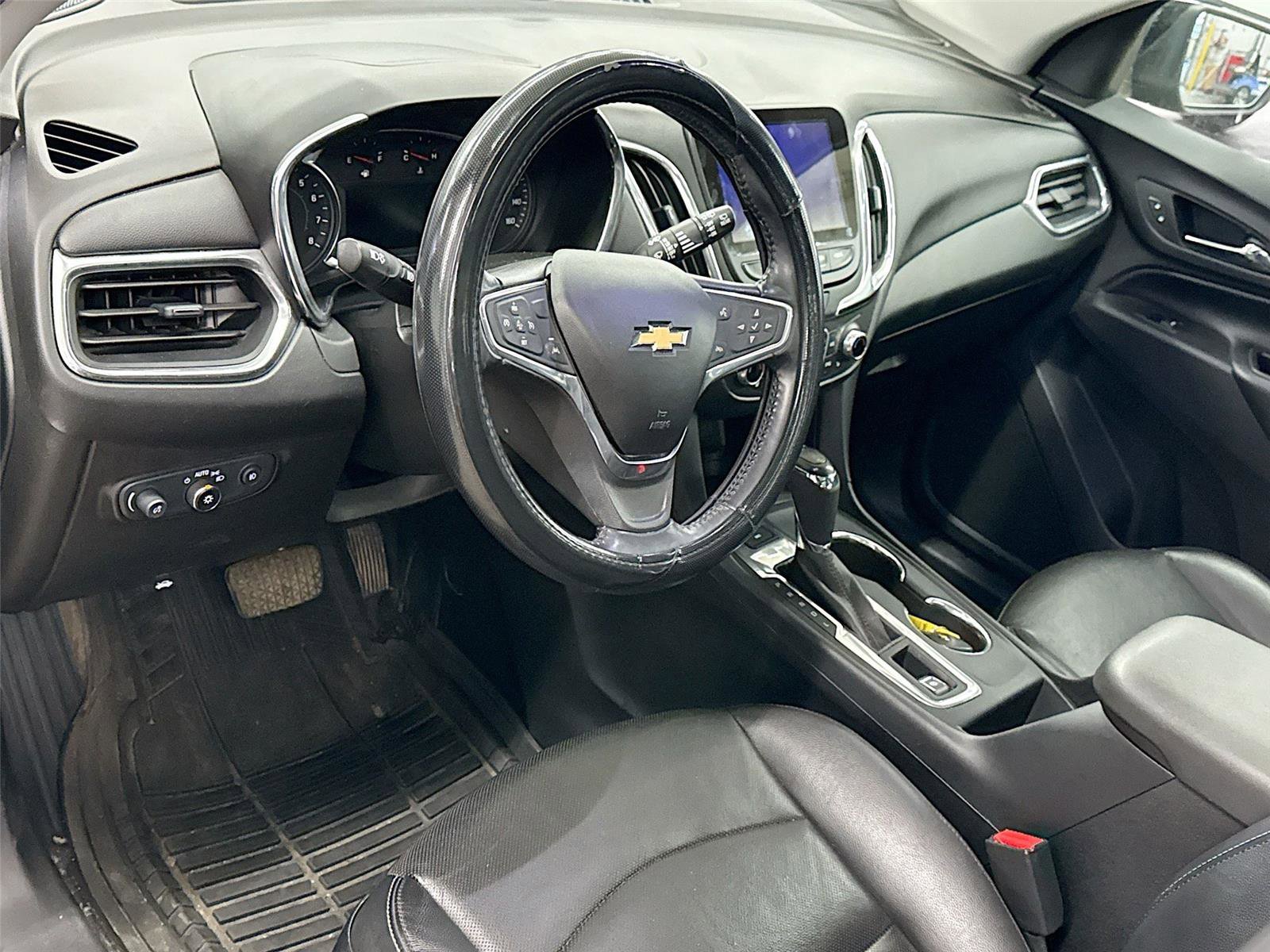 Used 2020 Chevrolet Equinox LT w/ Midnight Edition AWD/4WD image 7