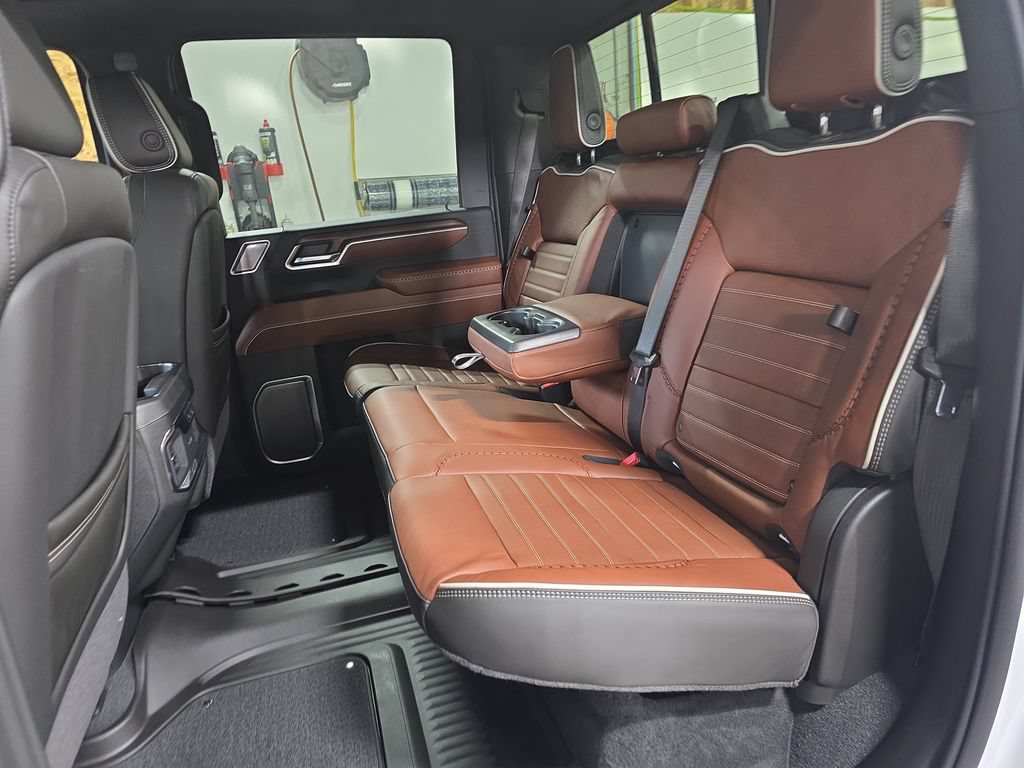 New 2026 GMC Sierra 3500 Denali Ultimate AWD/4WD image 13
