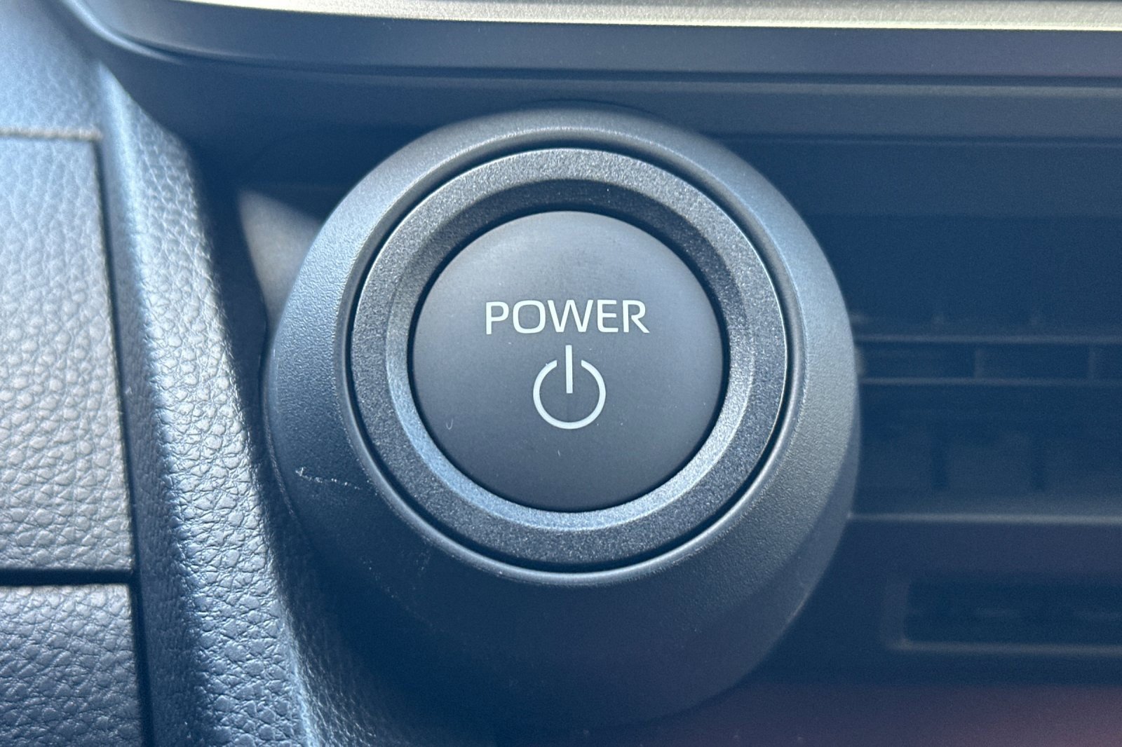 New 2026 Toyota Prius SE image 24