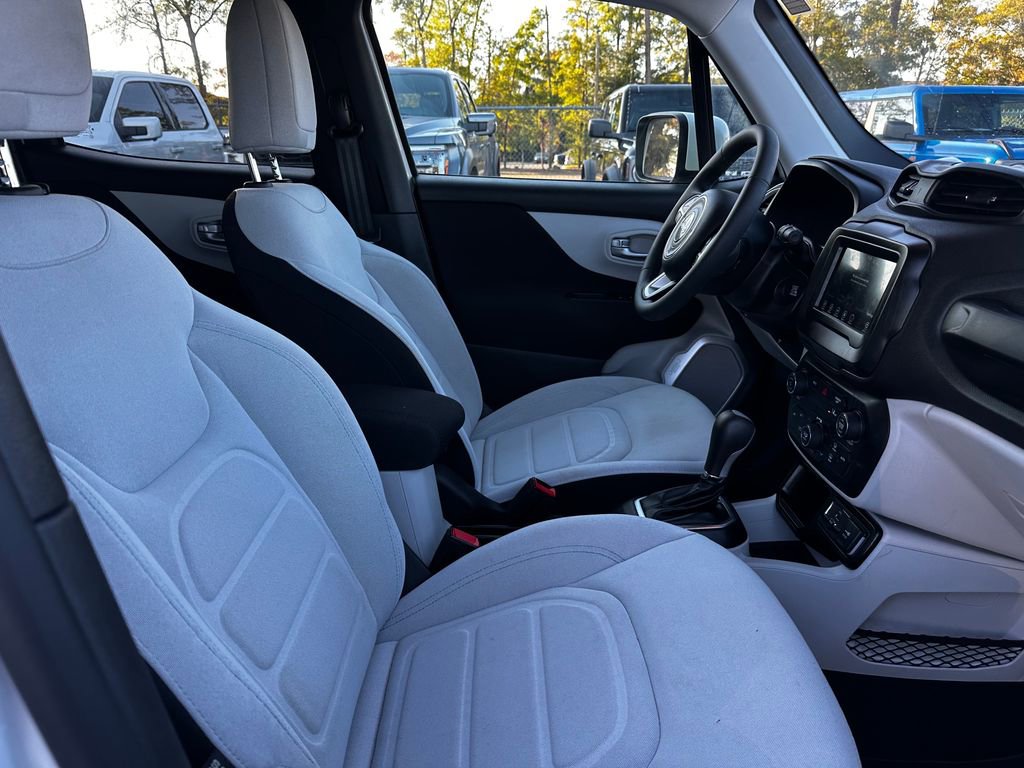 Used 2021 Jeep Renegade Latitude image 34