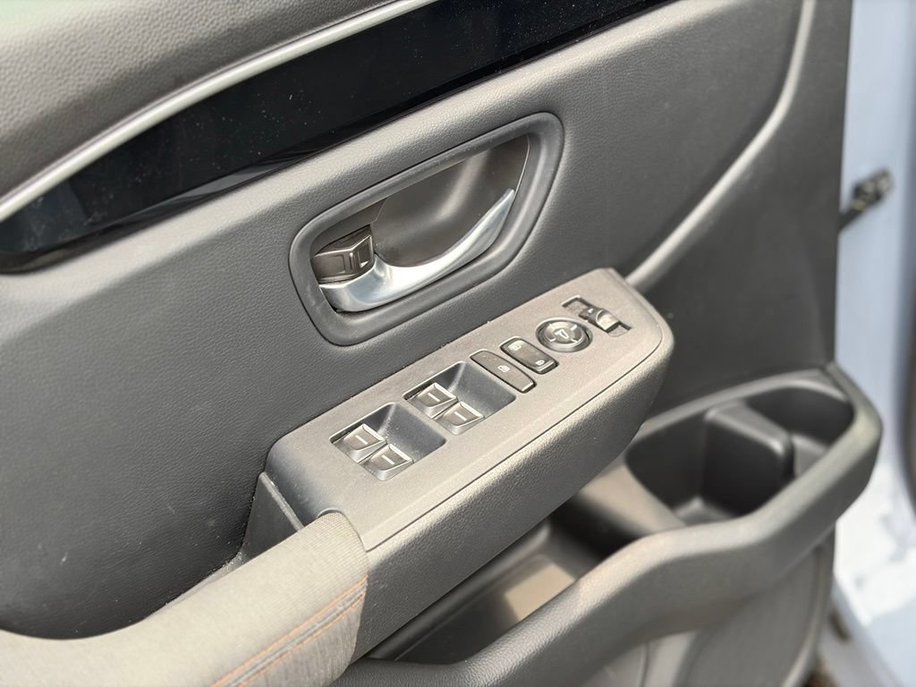 Used 2025 Honda Pilot Sport image 19