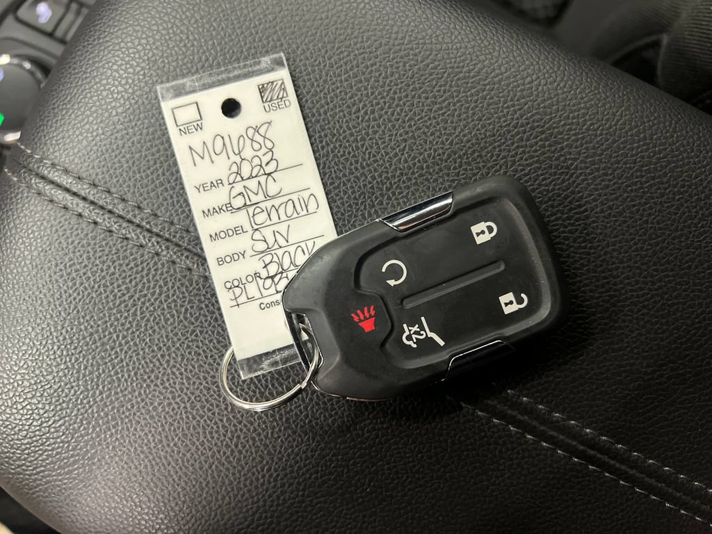 Certified 2023 GMC Terrain SLE w/ Driver Convenience Package AWD/4WD image 30