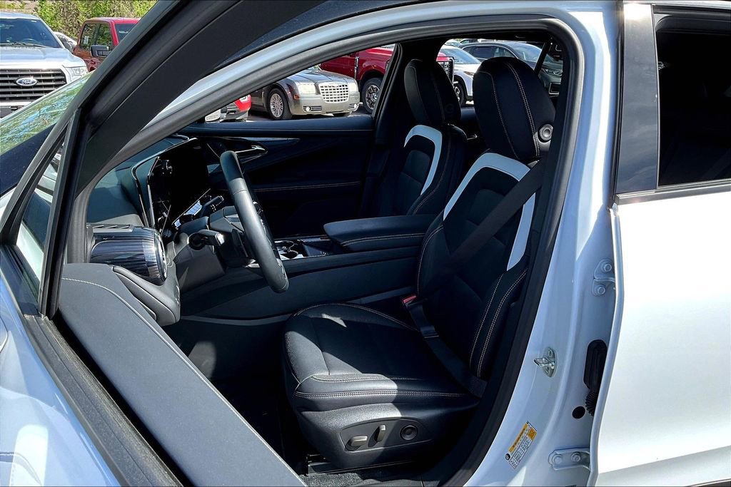 New 2026 Chevrolet Blazer EV LT image 9