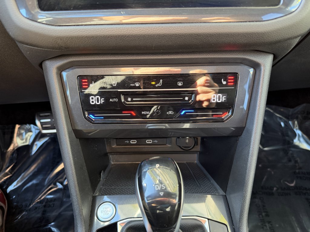 Used 2022 Volkswagen Tiguan SEL R-Line image 23