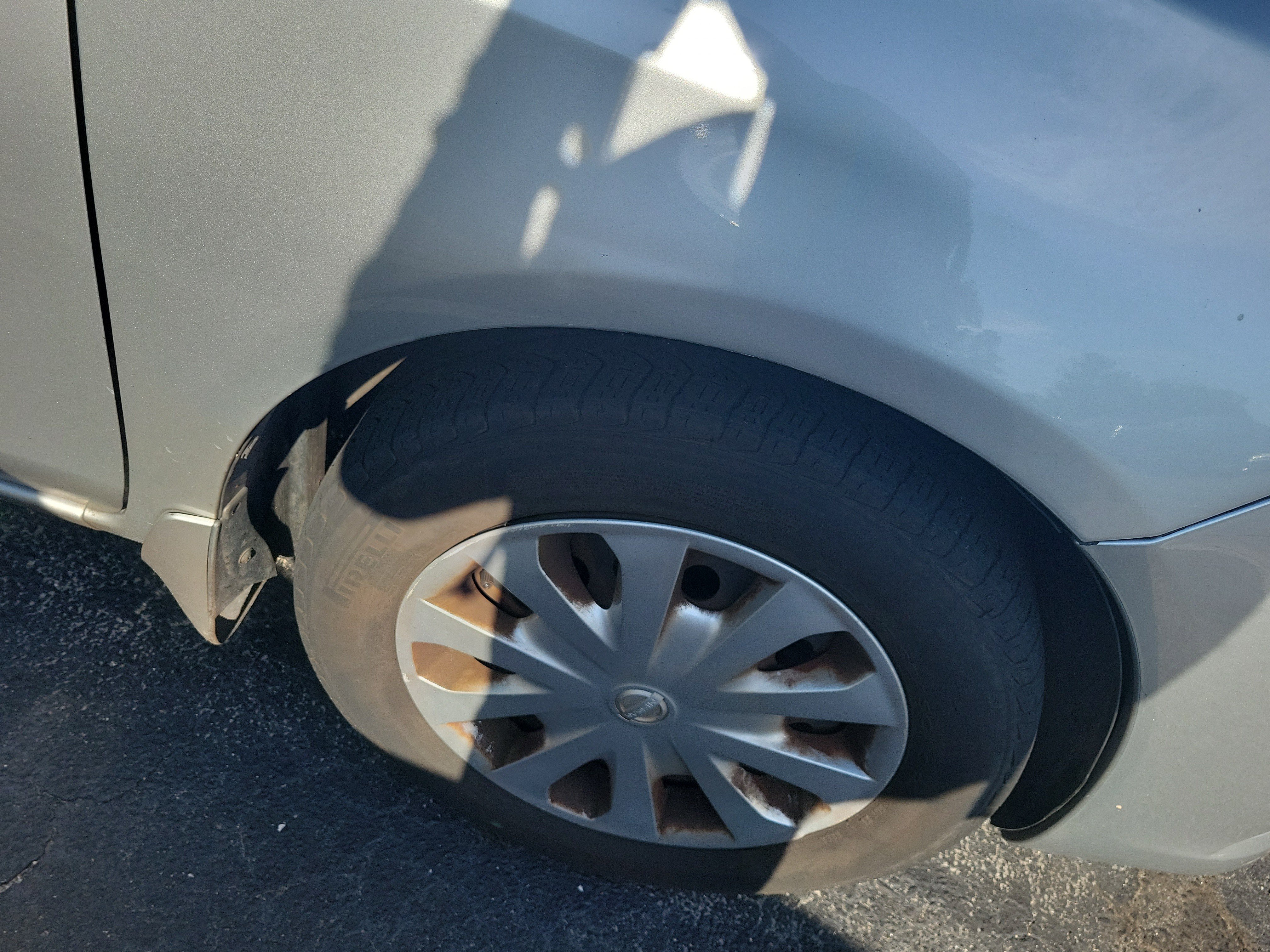 Used 2015 Nissan Versa S FWD image 7