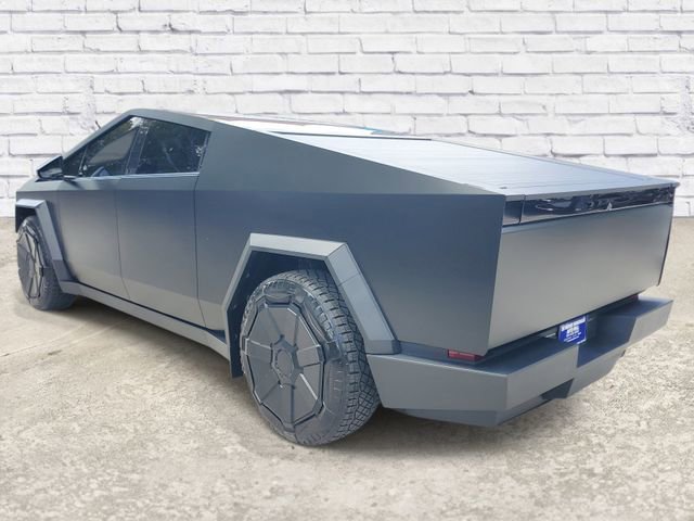 Used 2024 Tesla Cybertruck AWD Crew Cab image 2