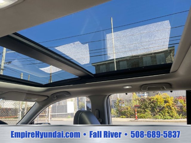 Used 2023 Honda Pilot Touring image 13