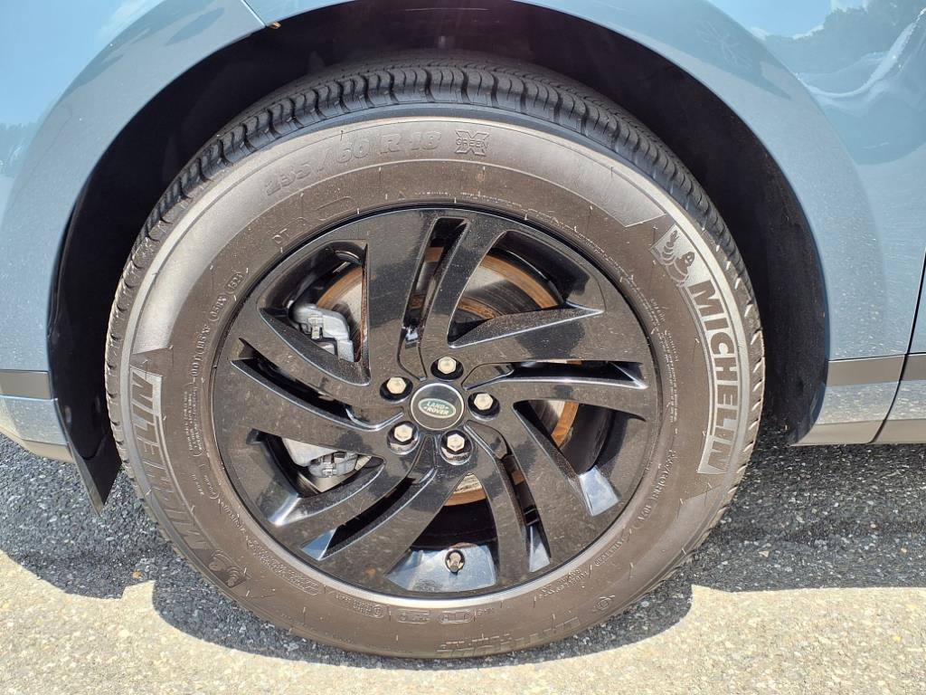 Certified 2025 Land Rover Range Rover Evoque S image 9