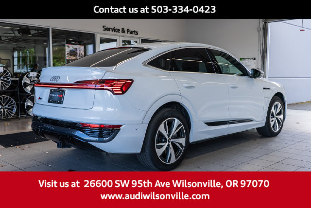 Used 2024 Audi Q8 e-tron Premium Plus w/ Premium Plus Package AWD/4WD image 6