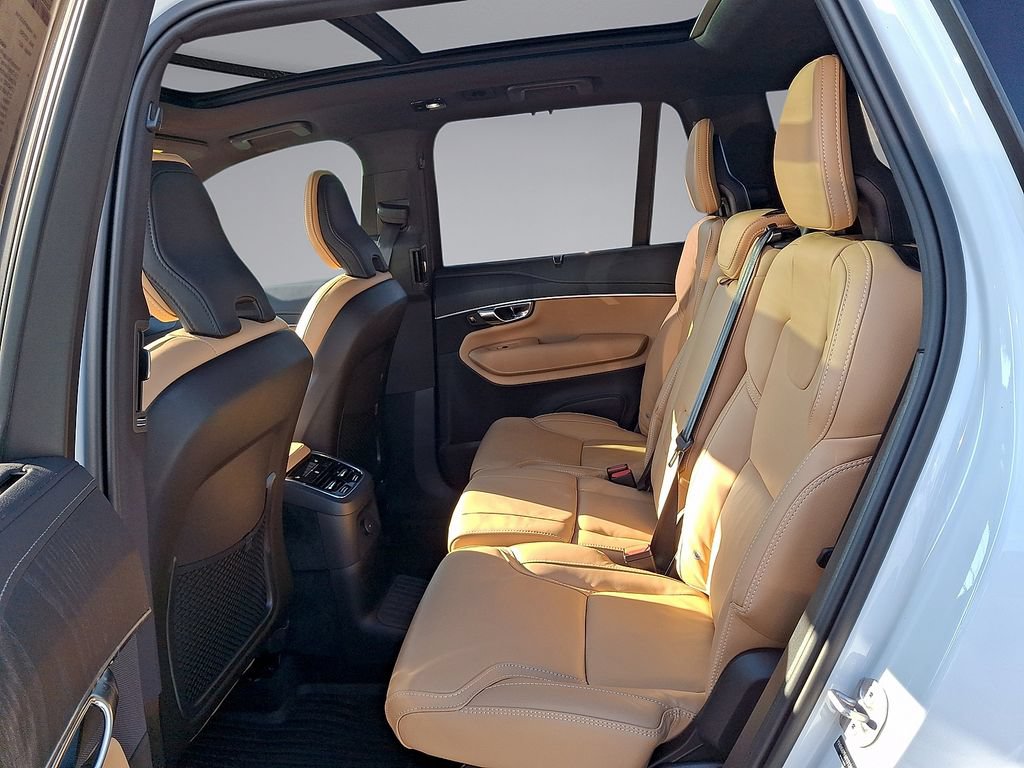 Certified 2025 Volvo XC90 T8 Ultra w/ Protection Package Premier AWD/4WD image 26