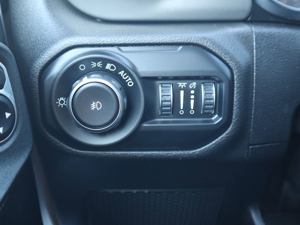 Used 2021 Jeep Wrangler Unlimited Sahara w/ Safety Group image 23