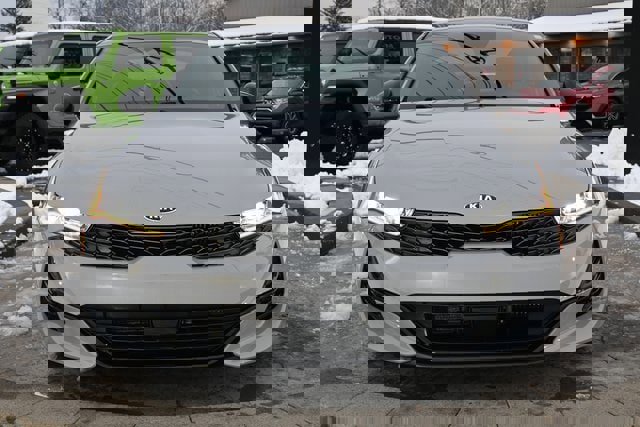 Used 2021 Kia K5 GT-Line w/ GT-Line FWD Premium Package image 2