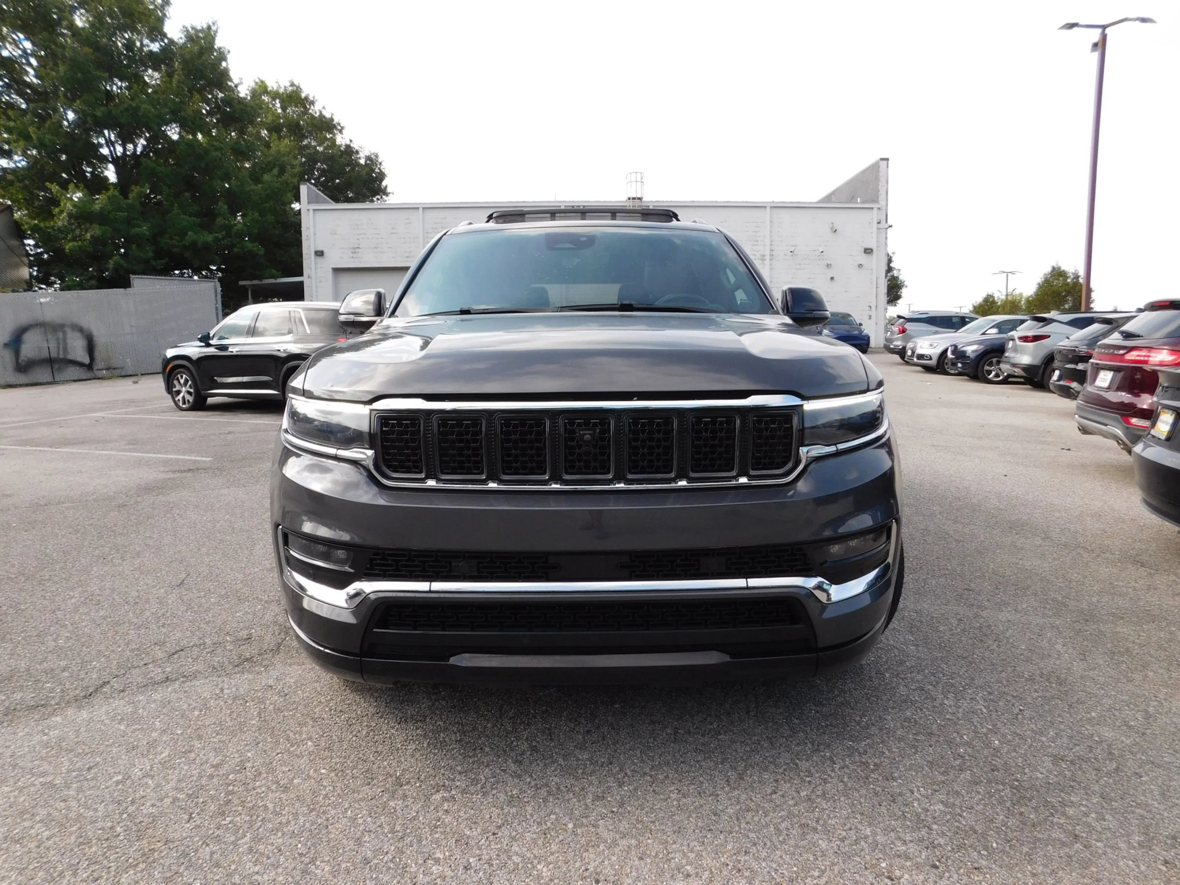 Used 2024 Jeep Grand Wagoneer L Series II w/ Quick Order Packagew 28T AWD/4WD image 3