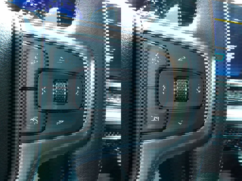 Used 2022 Chevrolet Silverado 1500 LTZ w/ Z71 Off-Road Package image 18